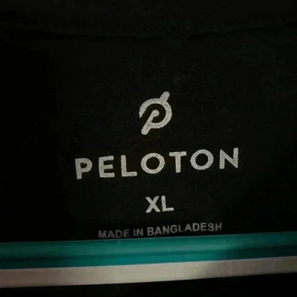 Peloton Xl Black Century Club 100 Rides TShirt - Picture 4 of 6